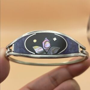 Silver, Black, and Purple Abalone Inlay Floral Bracelet M38